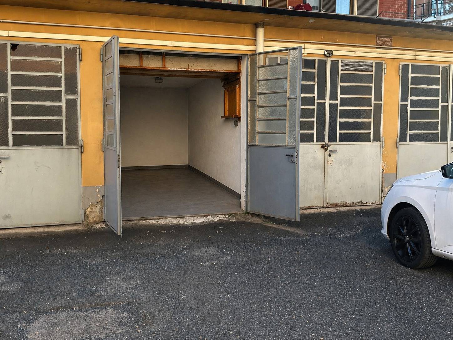 Box o garage in vendita a Grugliasco, Fabbrichetta