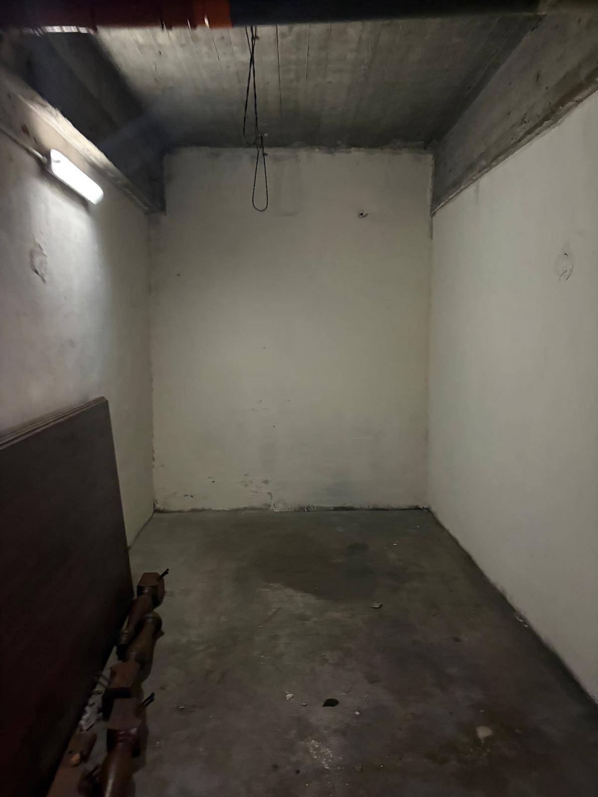 Box o garage in vendita a Rivoli