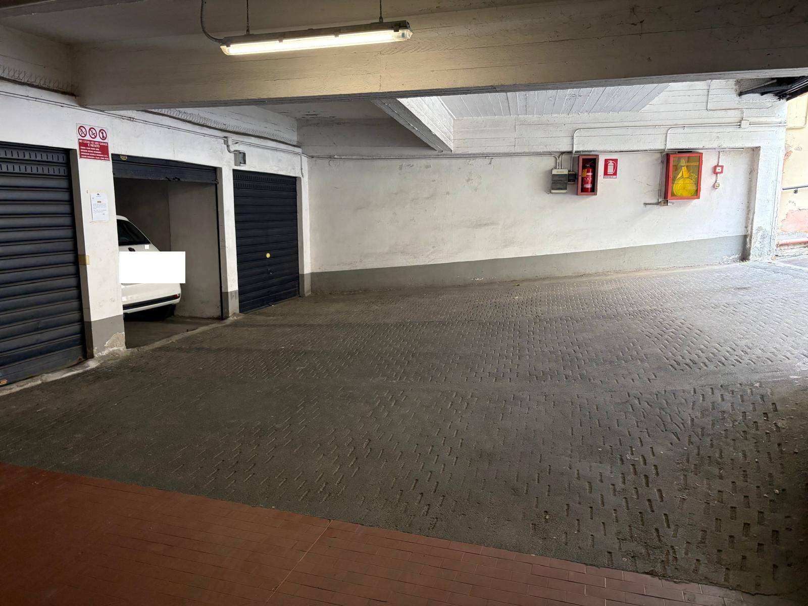 Box o garage in vendita a Rivoli