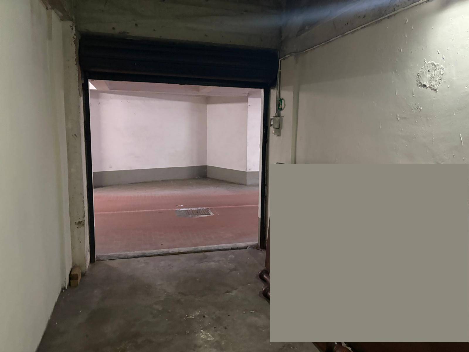 Box o garage in vendita a Rivoli