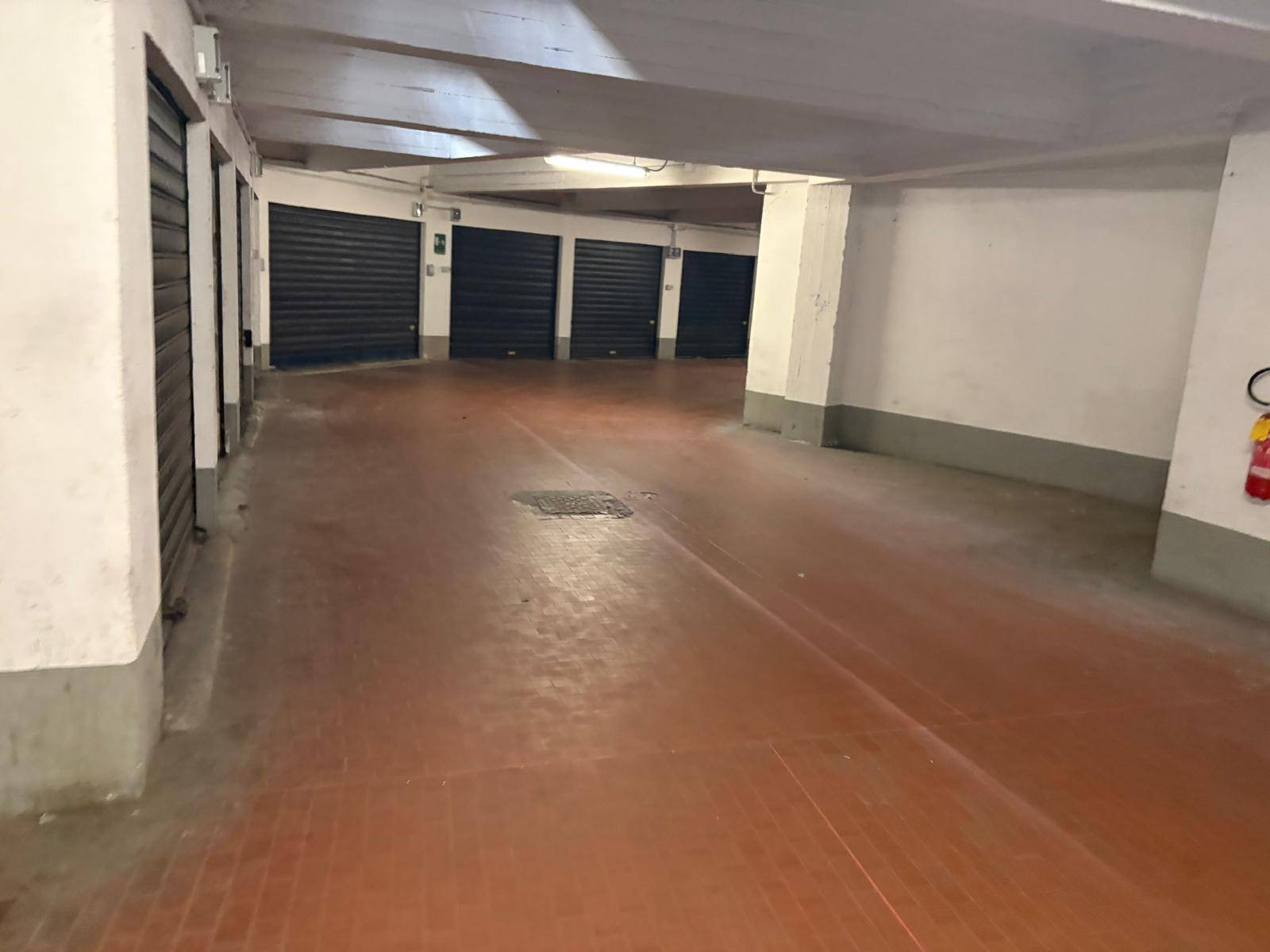 Box o garage in vendita a Rivoli