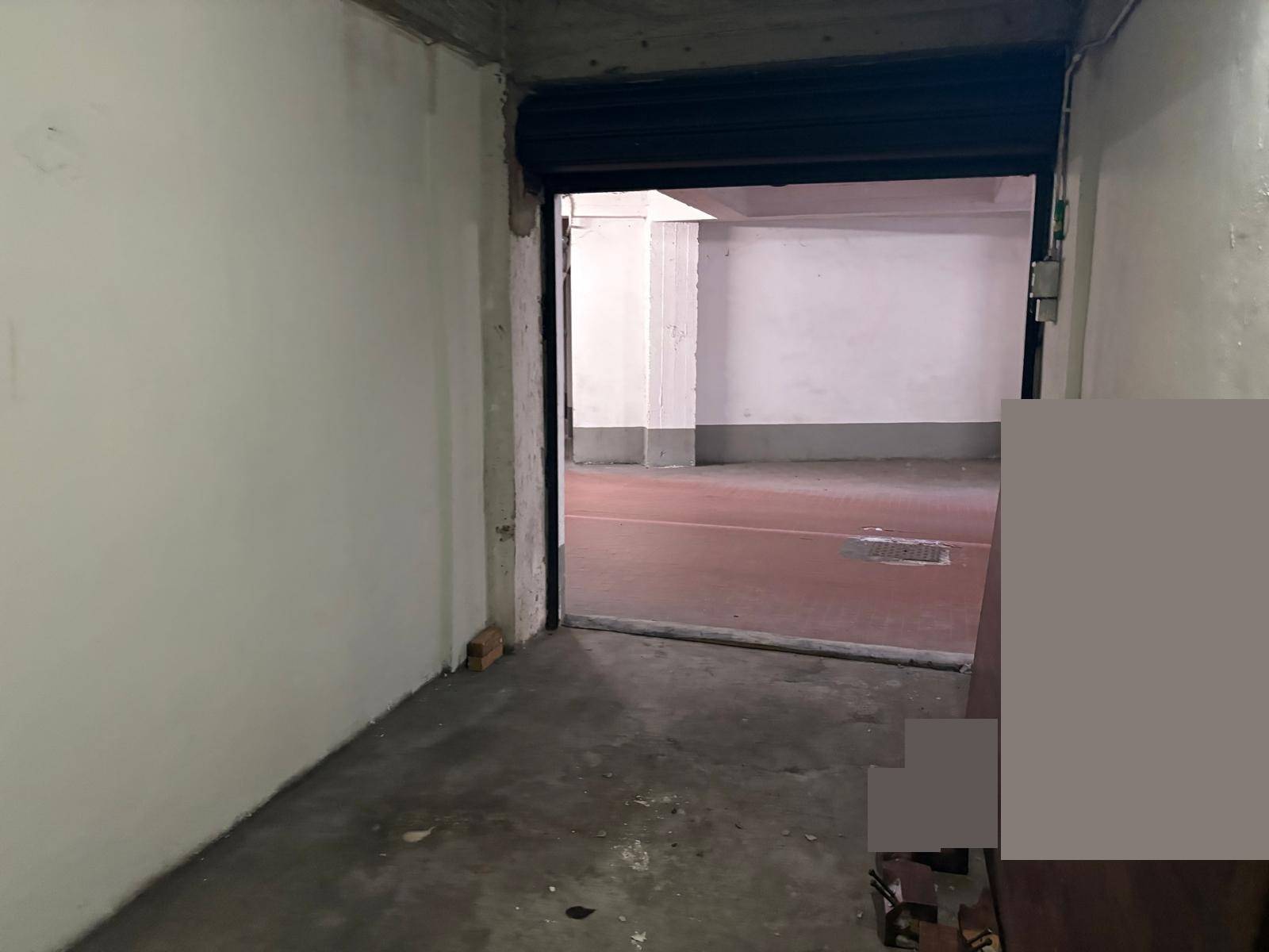 Box o garage in vendita a Rivoli
