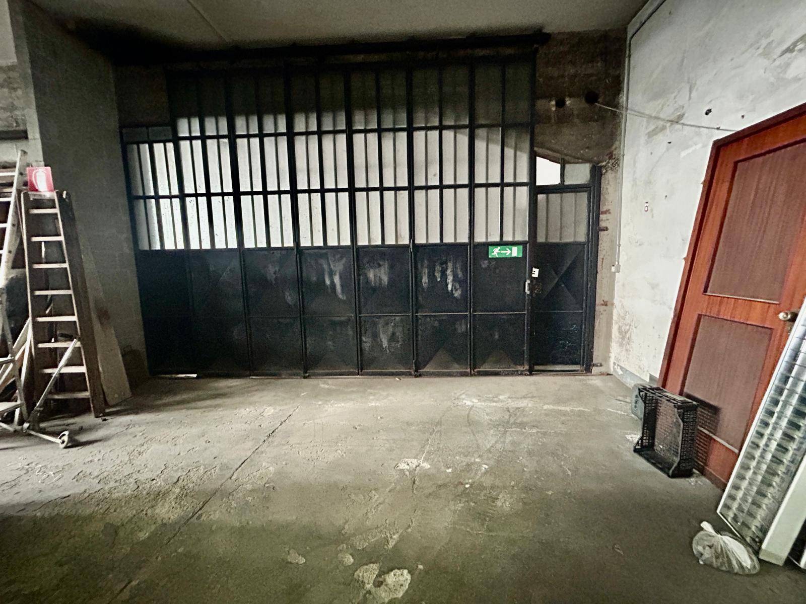 Magazzino in vendita a Torino, Lucento - Vallette