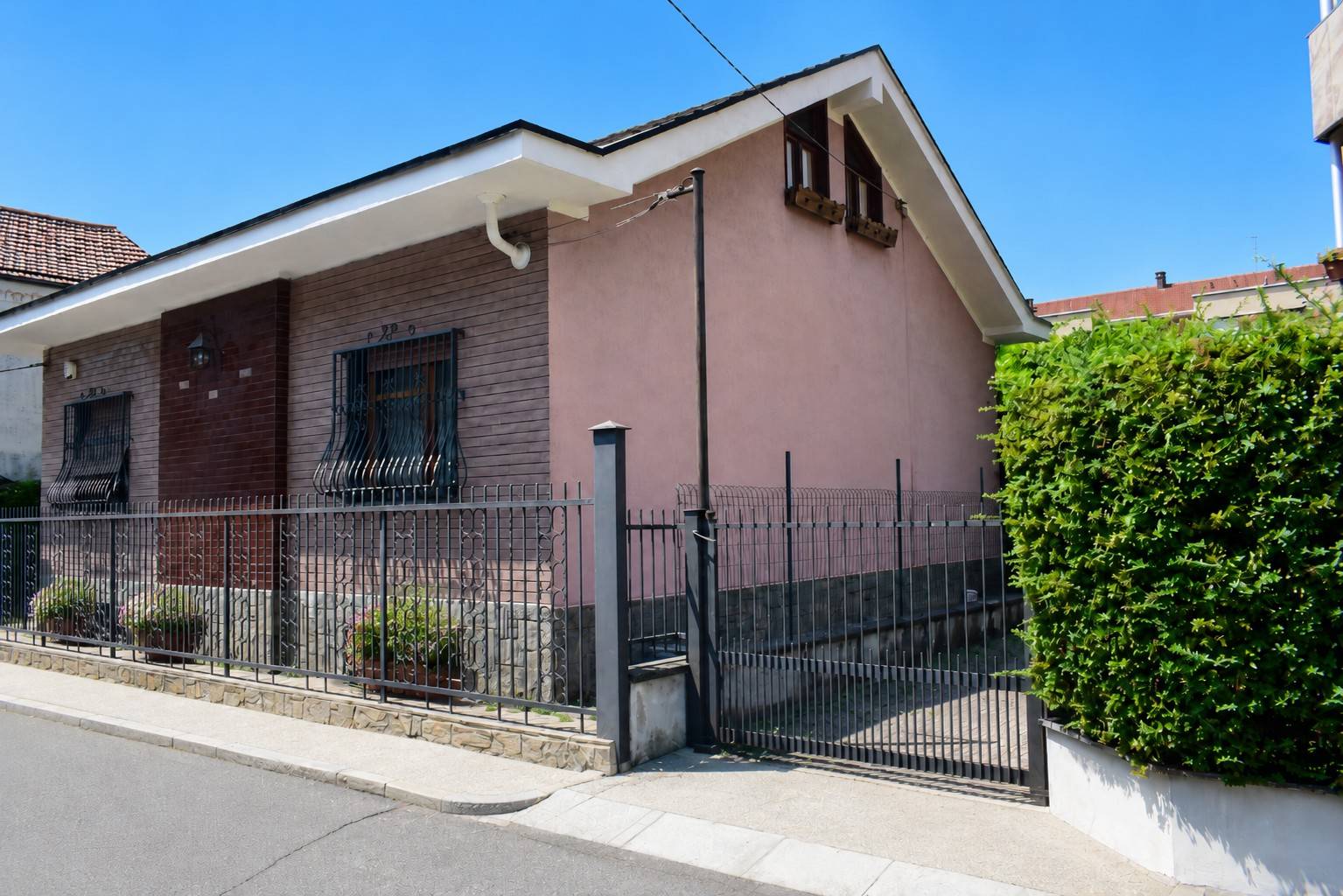 Casa indipendente in vendita a Collegno, Centro - Santa Maria