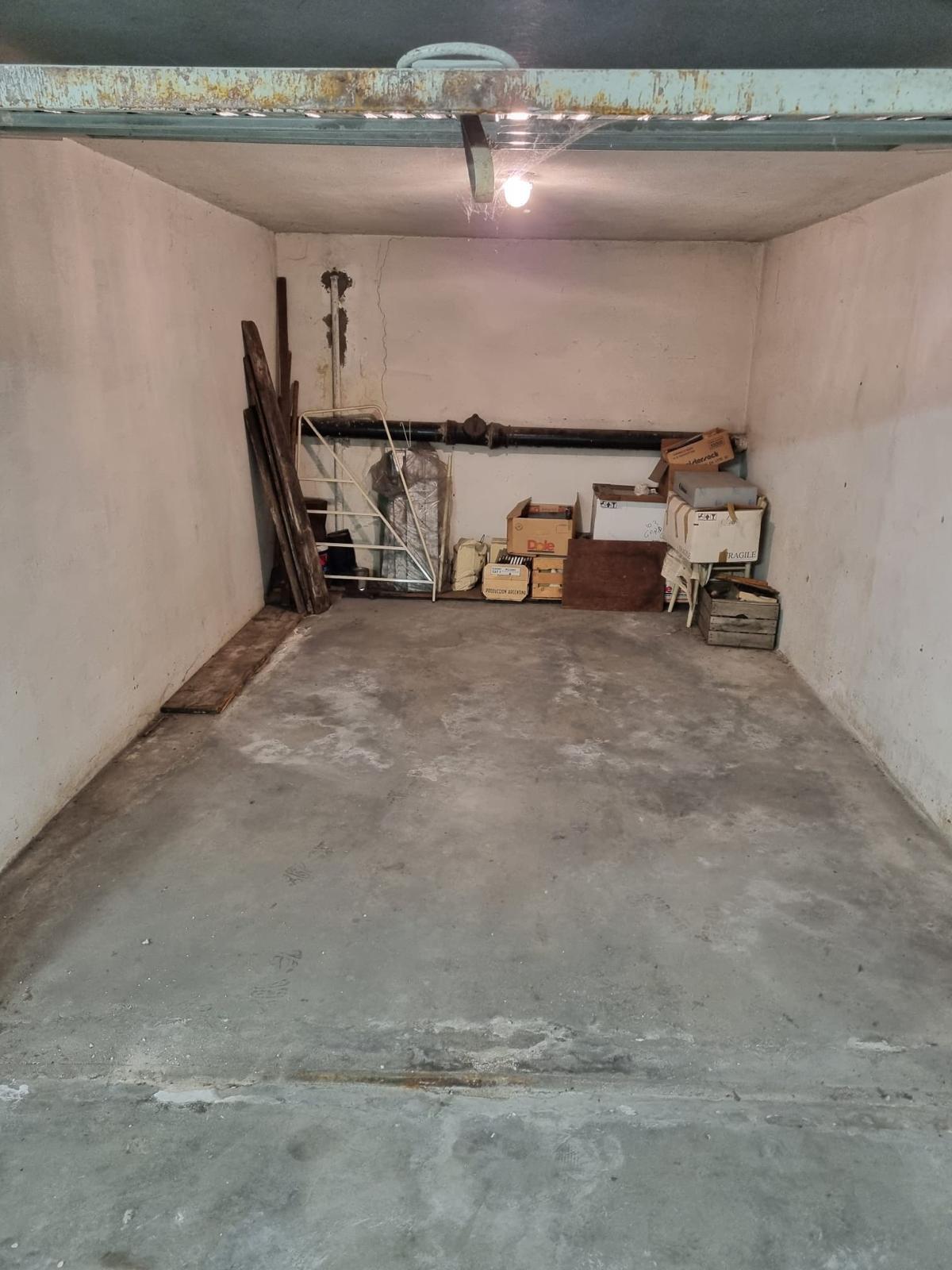 Posto auto coperto in affitto in via sant'antonio 1, Trento