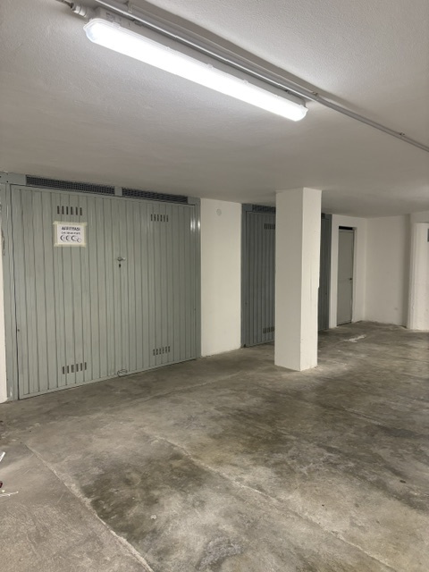 Posto auto coperto in affitto in via sant'antonio 1, Trento