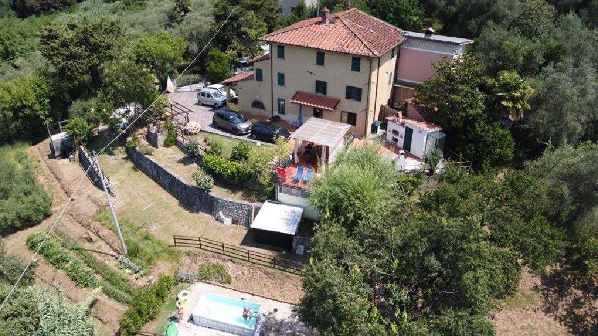 Rustico in vendita a Camaiore