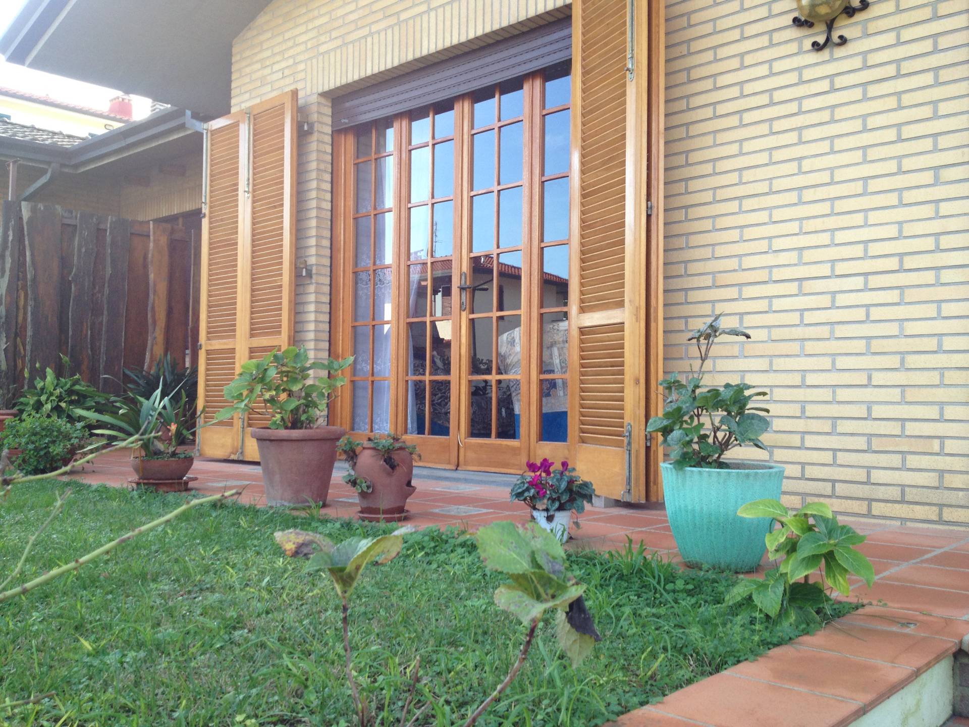 Villetta bifamiliare in vendita a Camaiore, Lido di Camaiore