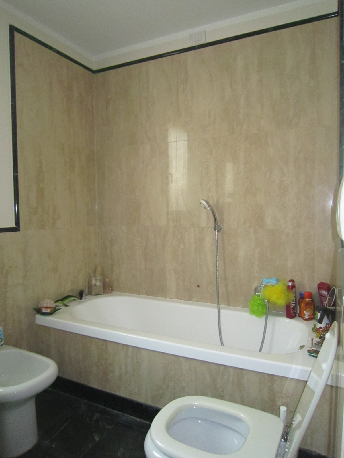 Appartamento piano terra in vendita a Viareggio, Campo D'Aviazione