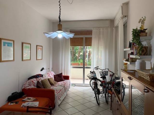 Appartamento piano terra in vendita a Viareggio, Fascia mare