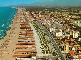 Appartamento piano terra in vendita a Viareggio, Campo D'Aviazione