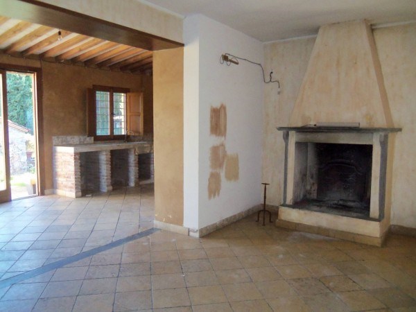 Rustico in vendita a Camaiore, MONTEMAGNO