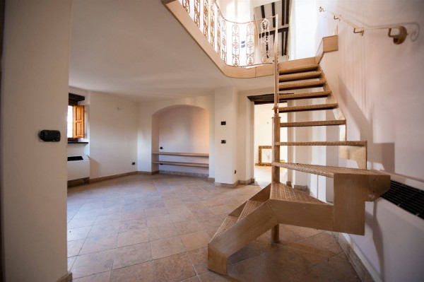 Rustico in vendita a Camaiore, MONTEMAGNO