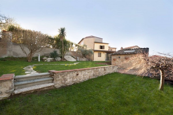 Rustico in vendita a Camaiore, MONTEMAGNO