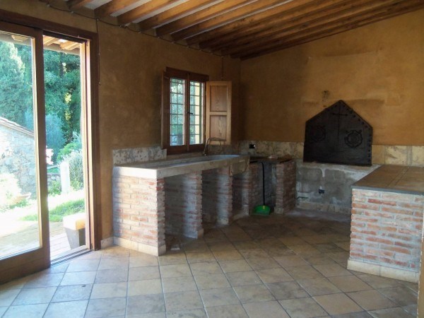 Rustico in vendita a Camaiore, MONTEMAGNO