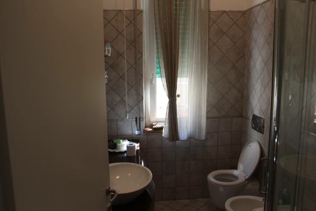 Appartamento piano terra in vendita a Viareggio