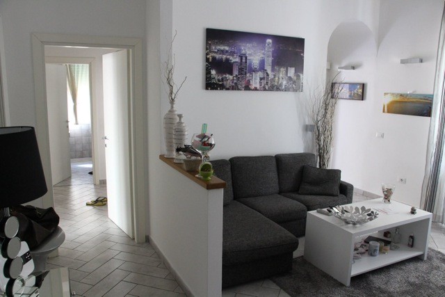 Appartamento piano terra in vendita a Viareggio