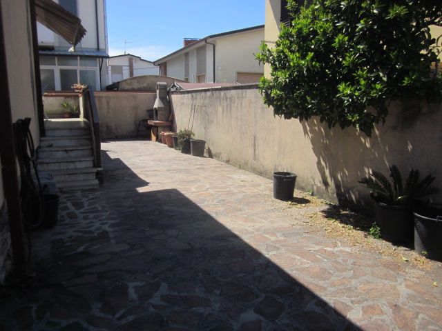 Villa in vendita a Viareggio, Torre del Lago Puccini