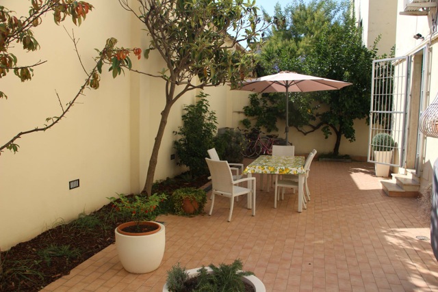 Appartamento piano terra in vendita a Viareggio