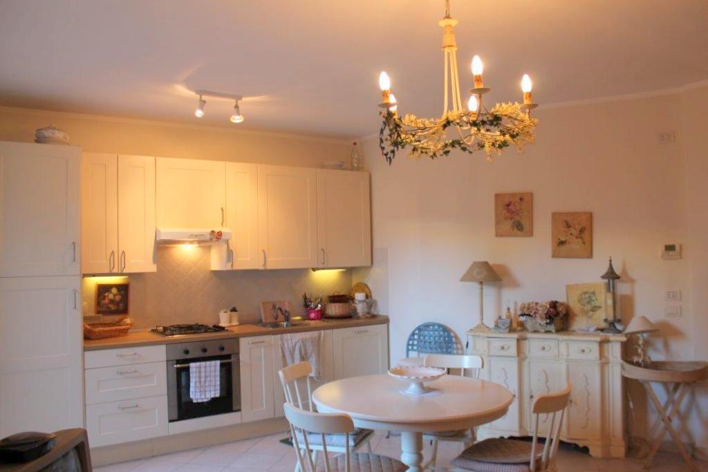 Appartamento piano terra in vendita a Viareggio, Marco Polo