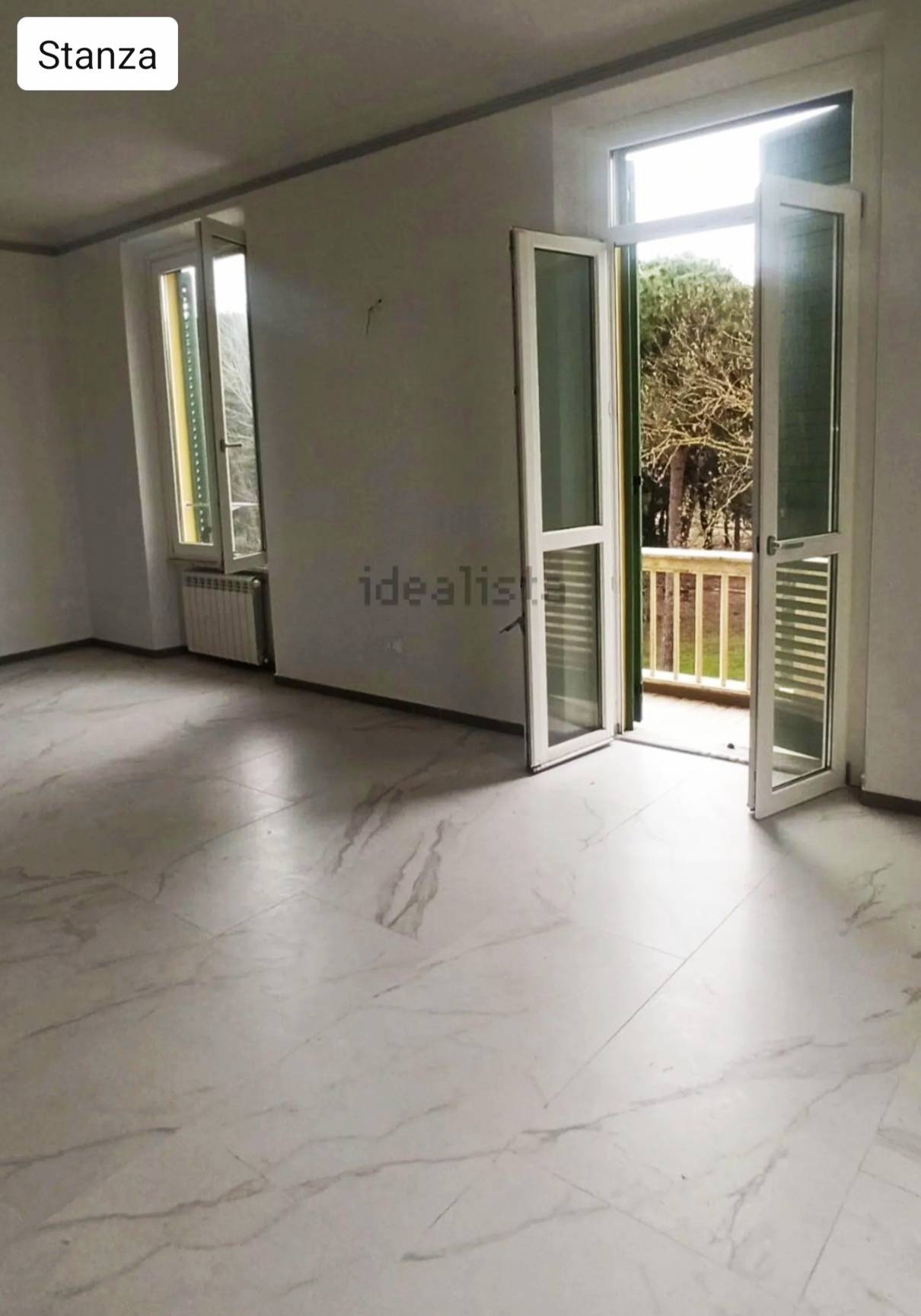 Appartamento ultimo piano in vendita a Viareggio, Centro/Pineta