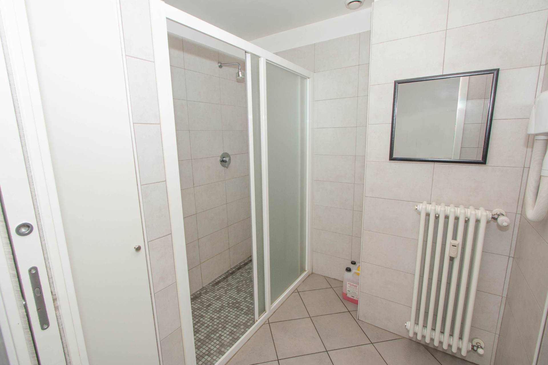 Negozio in vendita a Torino, Pozzo Strada