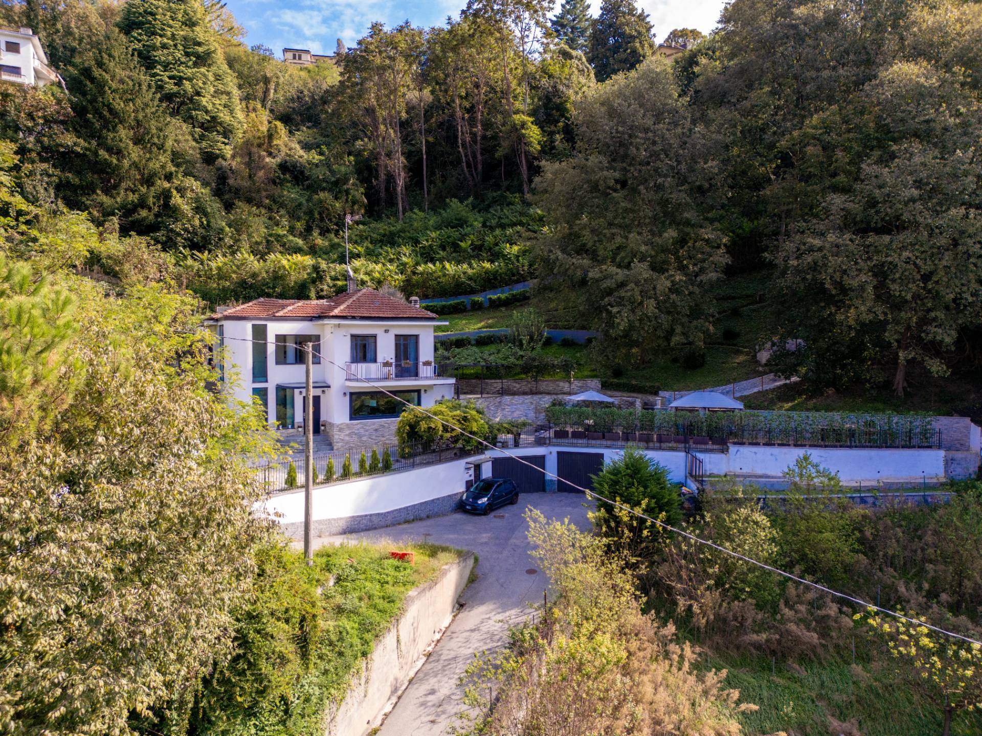 Villa con terrazzo, Torino precollina