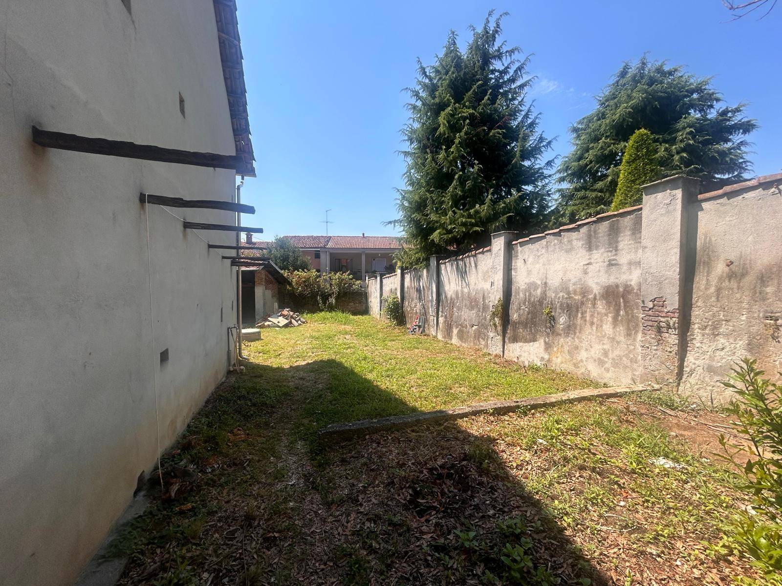 Casa indipendente in vendita a Trofarello, Valle Sauglio