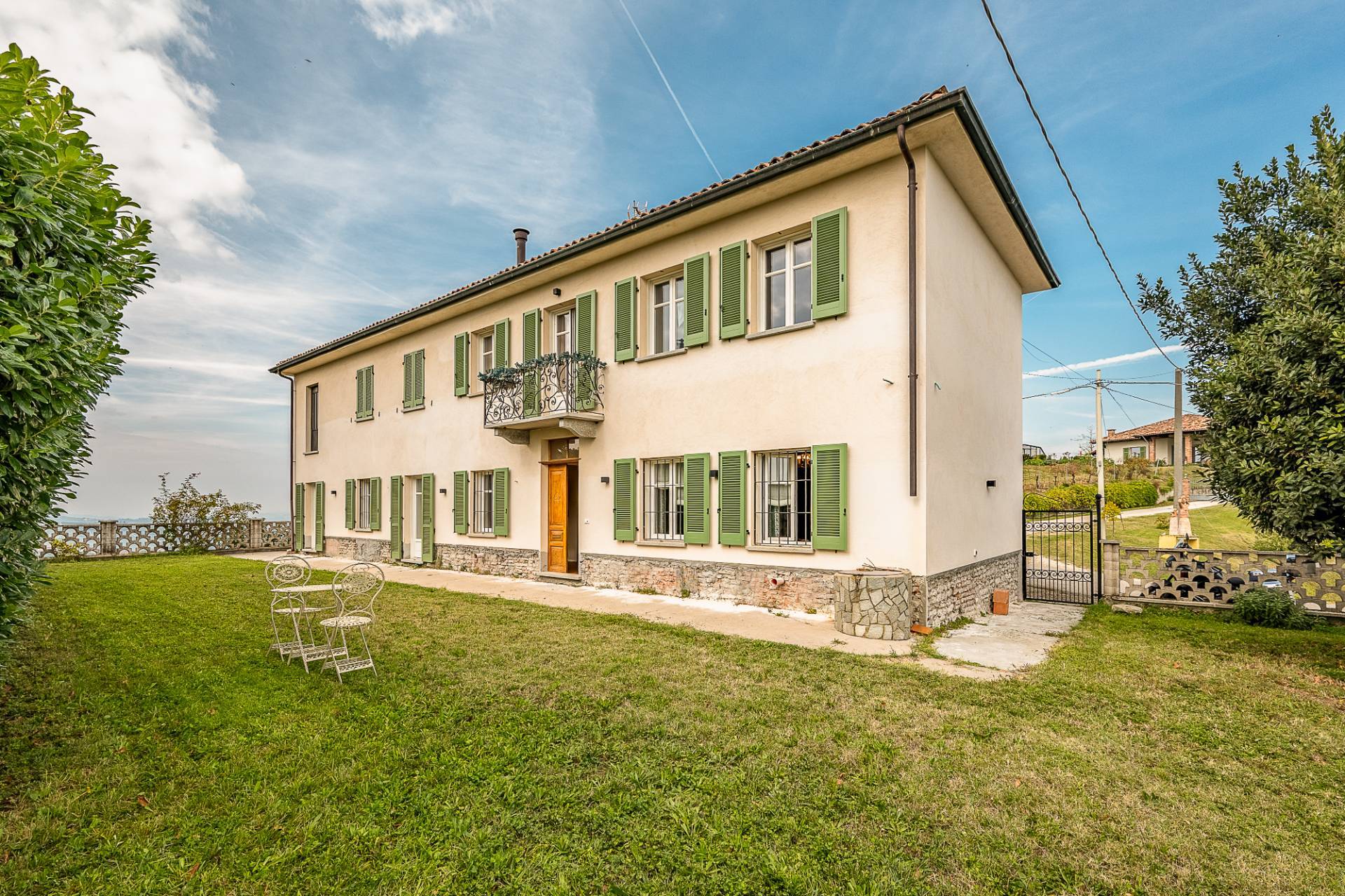 Casa indipendente in vendita a Castiglione Tinella, Brosia