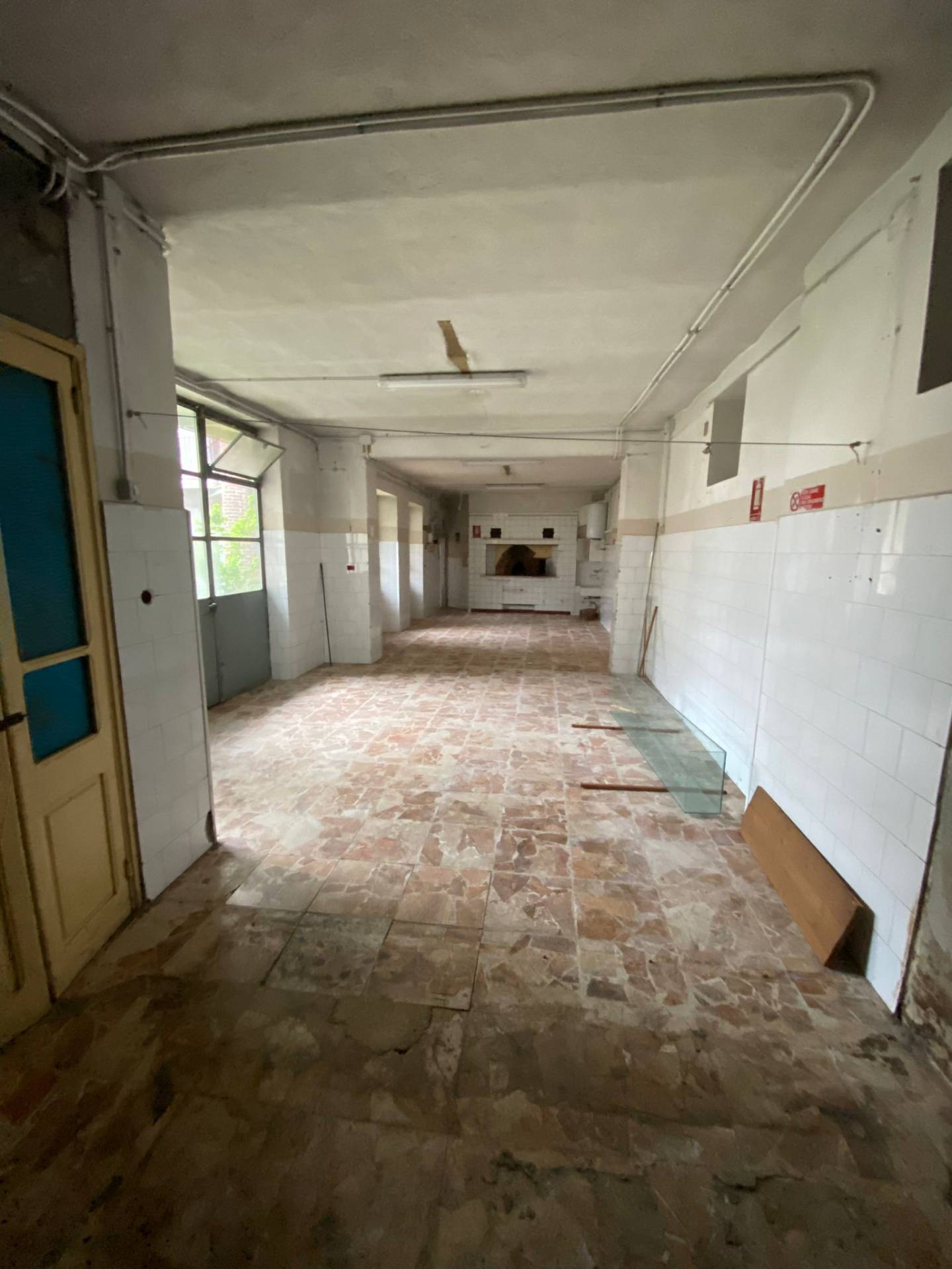 Negozio in vendita a Castellamonte, Centro