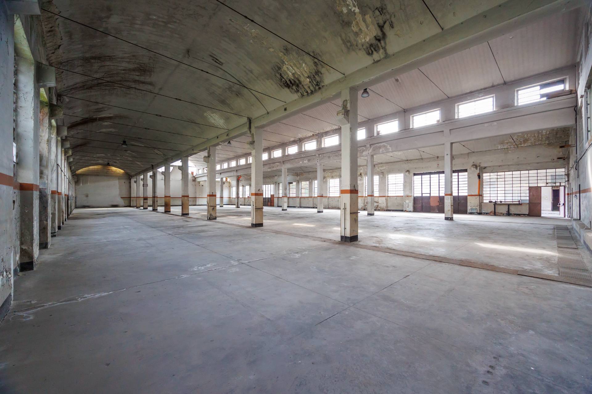 Capannone in vendita a Moncalieri, Borgo San Pietro