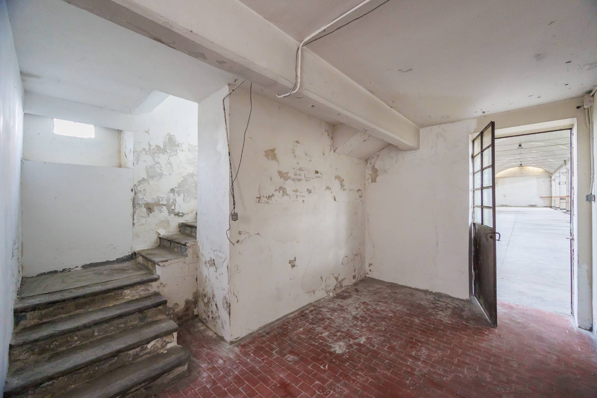 Capannone in vendita a Moncalieri, Borgo San Pietro