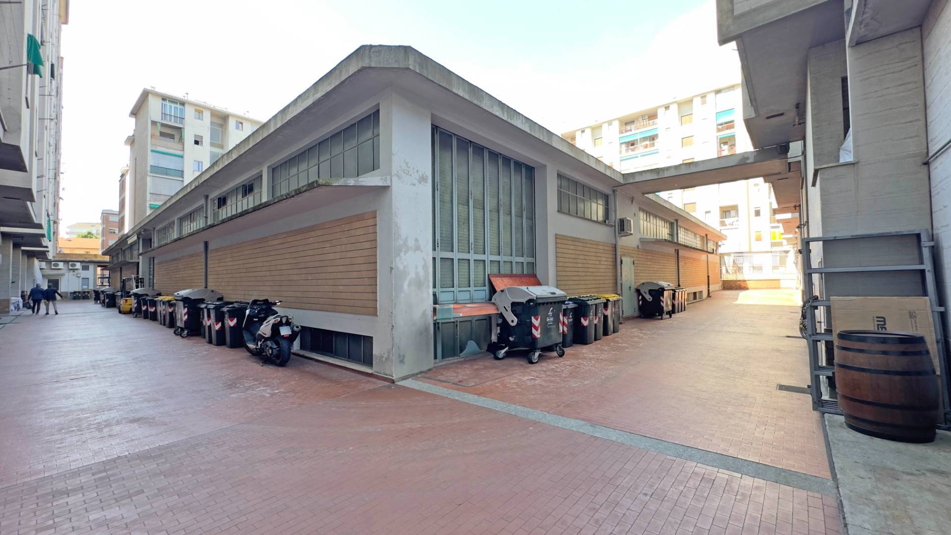 Locale commerciale in vendita a Torino, San Salvario