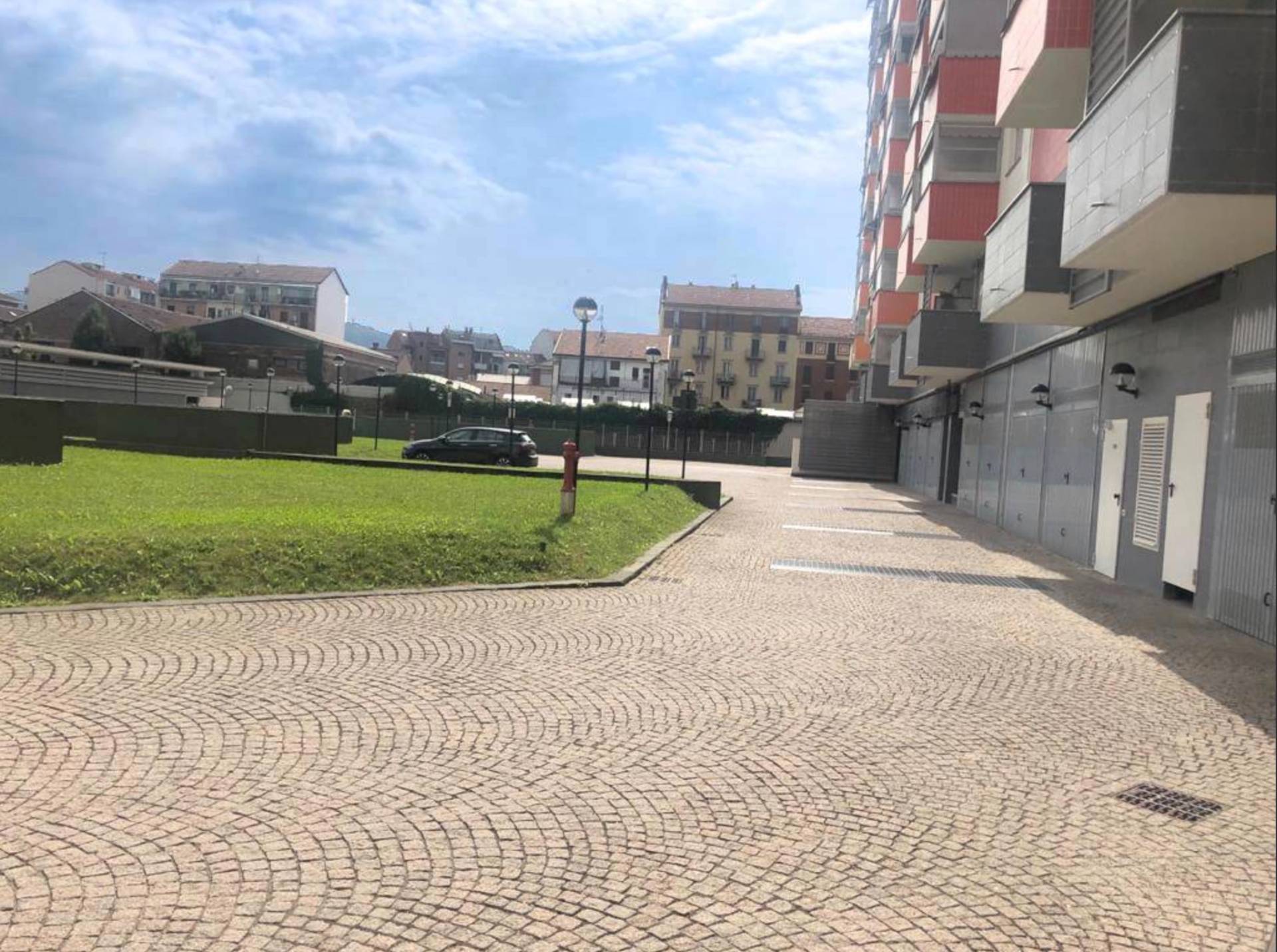 Negozio in vendita a Torino, Lingotto