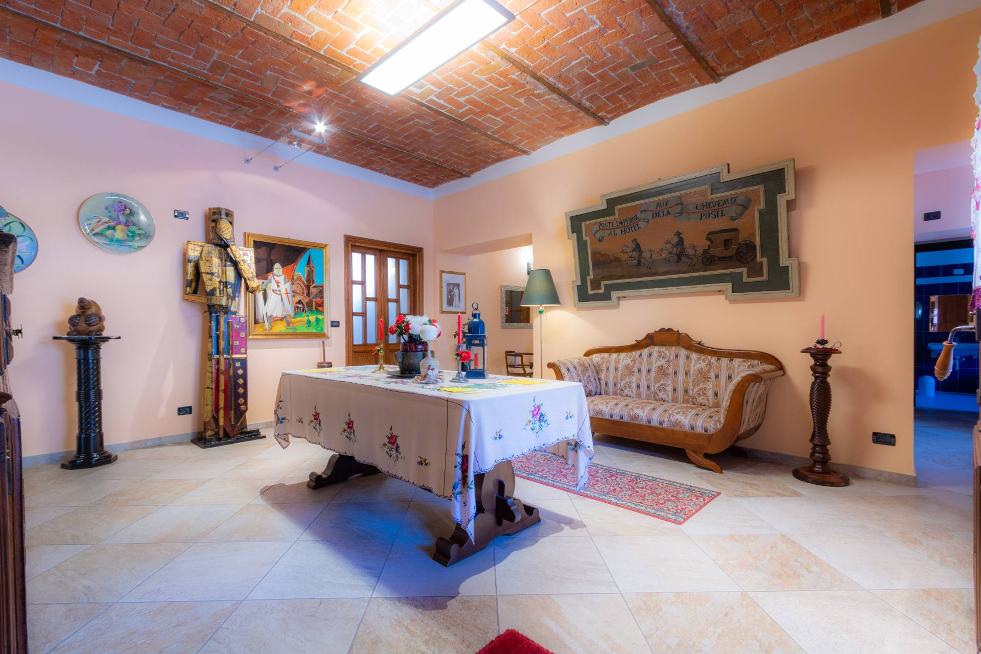 Struttura Commerciale in vendita a Villar Focchiardo, Periferica