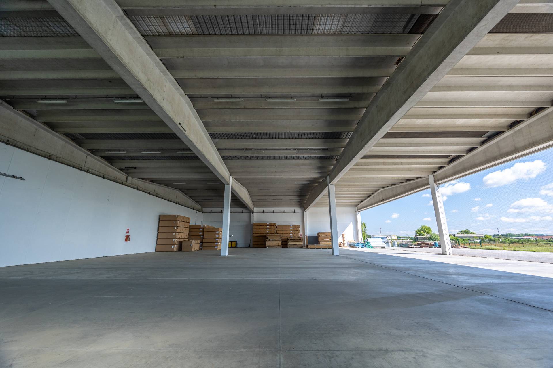 Capannone in affitto a Sommariva del Bosco, Tavelle