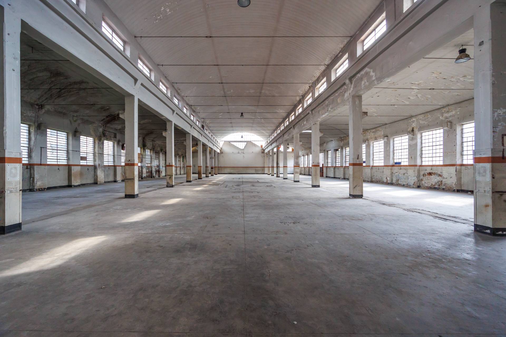 Capannone in vendita a Moncalieri, Borgo San Pietro