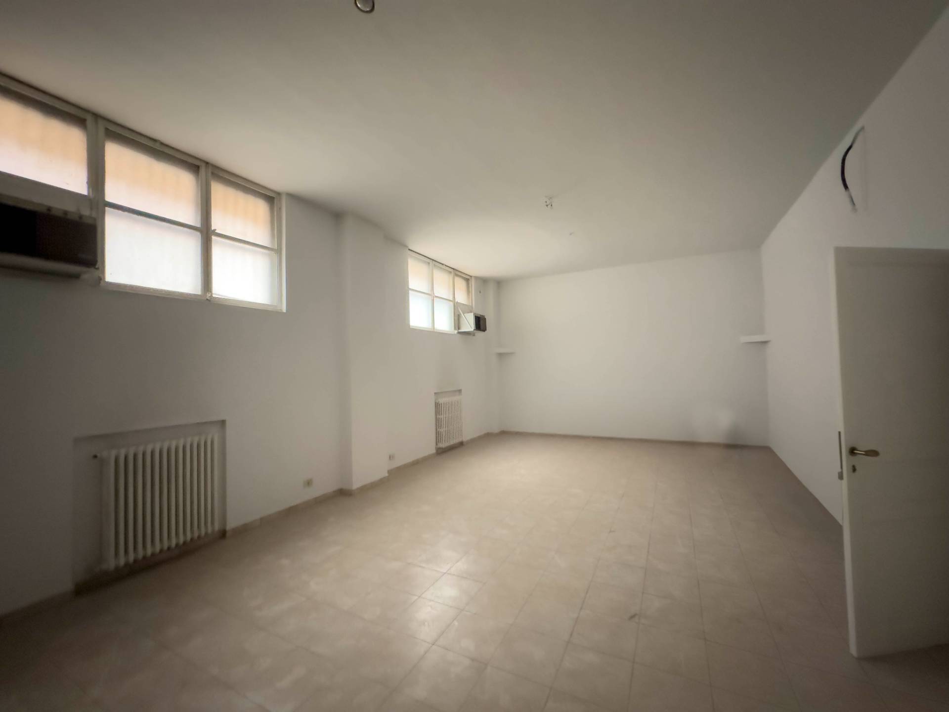 Magazzino in vendita a Torino, Valentino