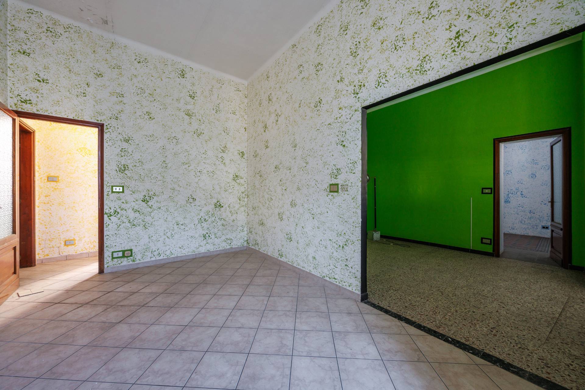 Stabile - Palazzo in vendita a Favria, Centro