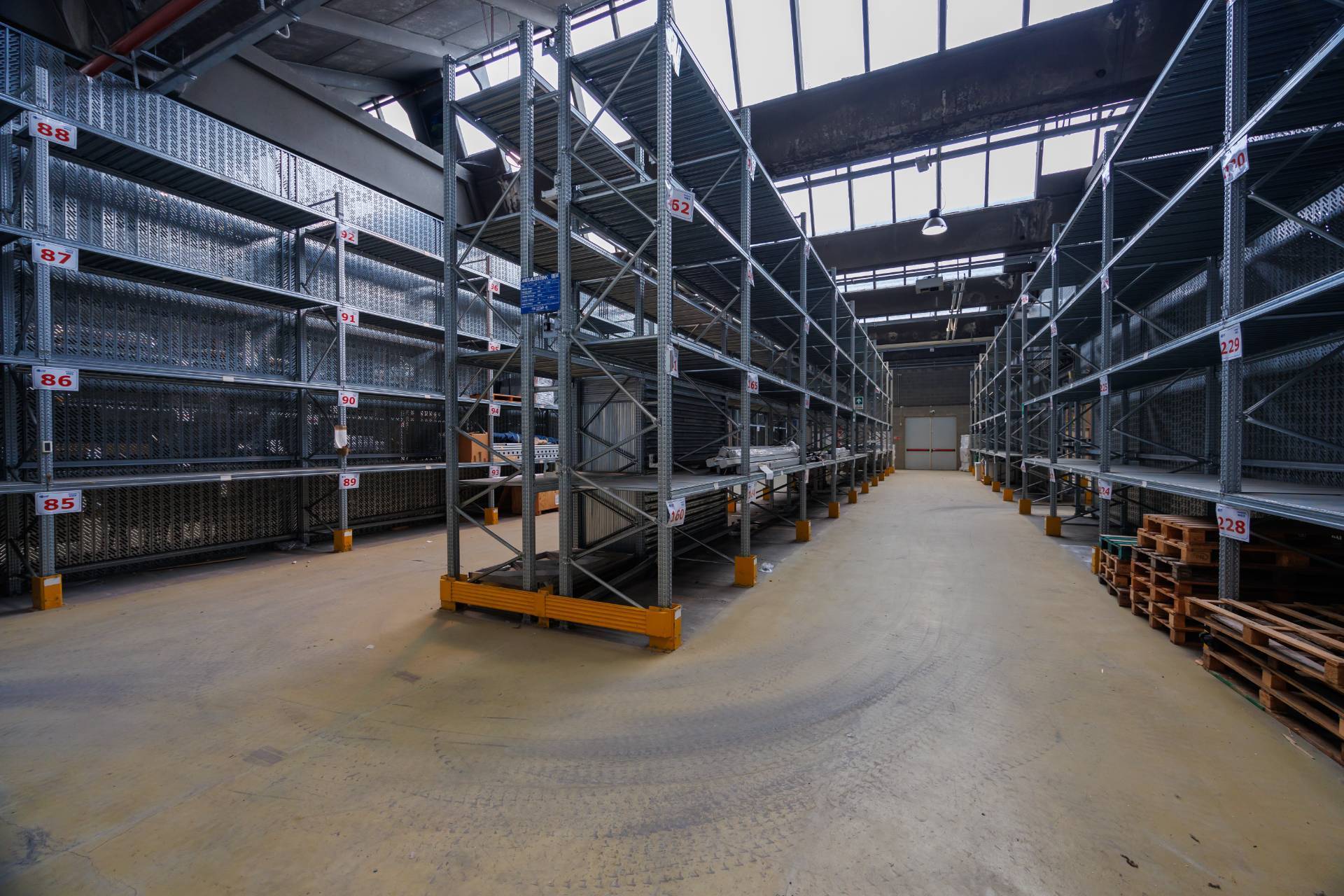 Capannone in vendita a Torino, Mirafiori nord