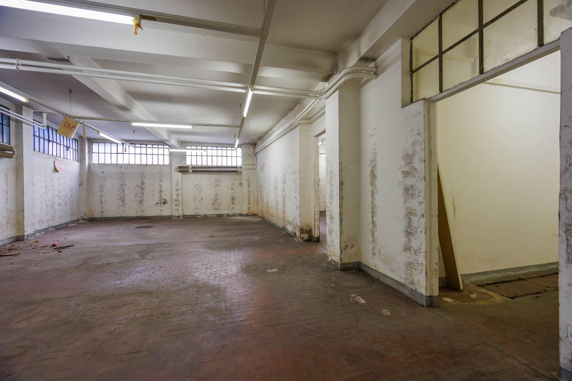 Magazzino in vendita a Torino, Cavoretto - Pilonetto