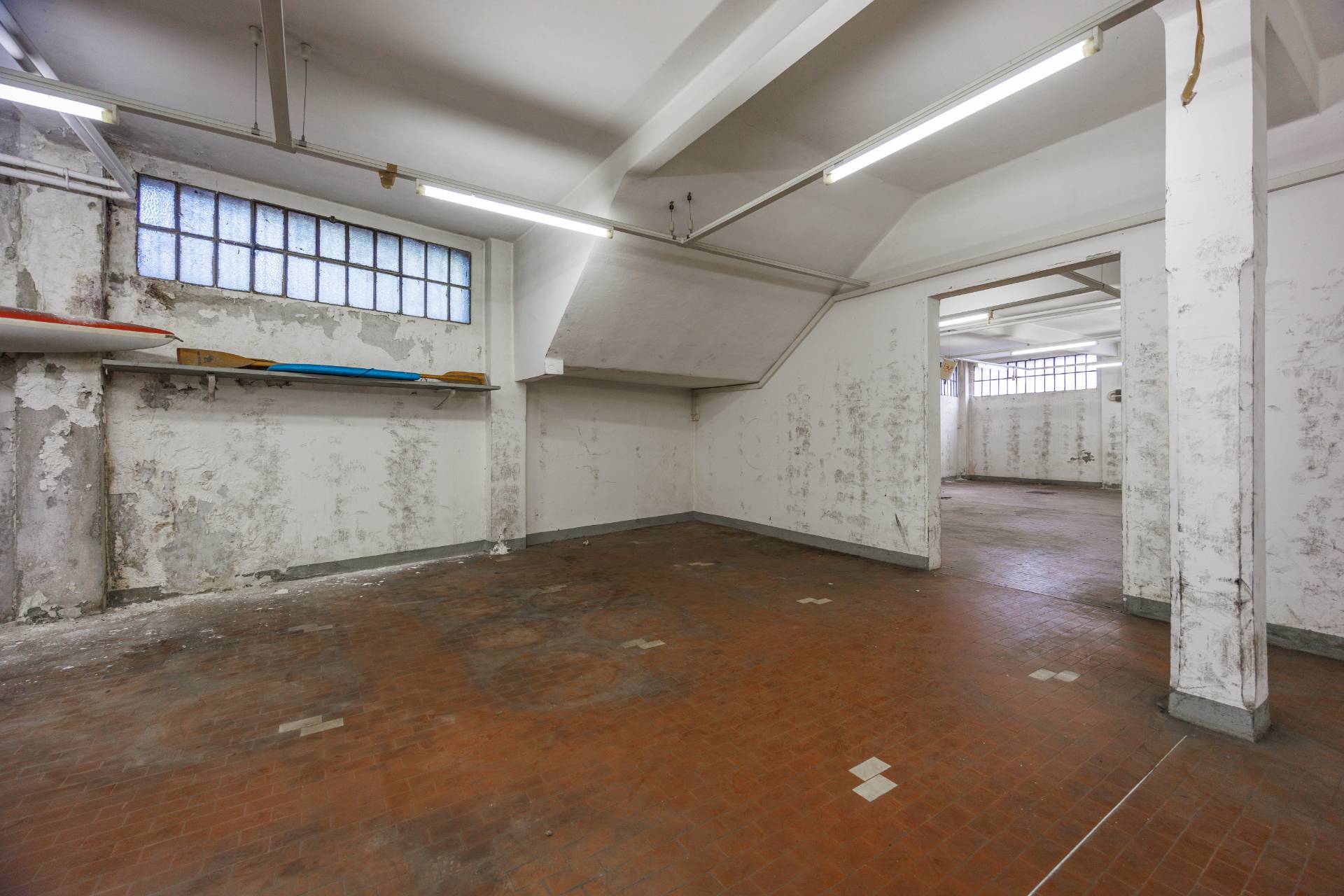 Magazzino in vendita a Torino, Cavoretto - Pilonetto