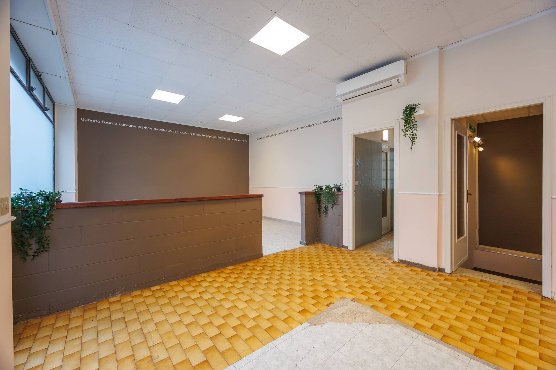 Ufficio in vendita a Torino, Vanchiglia