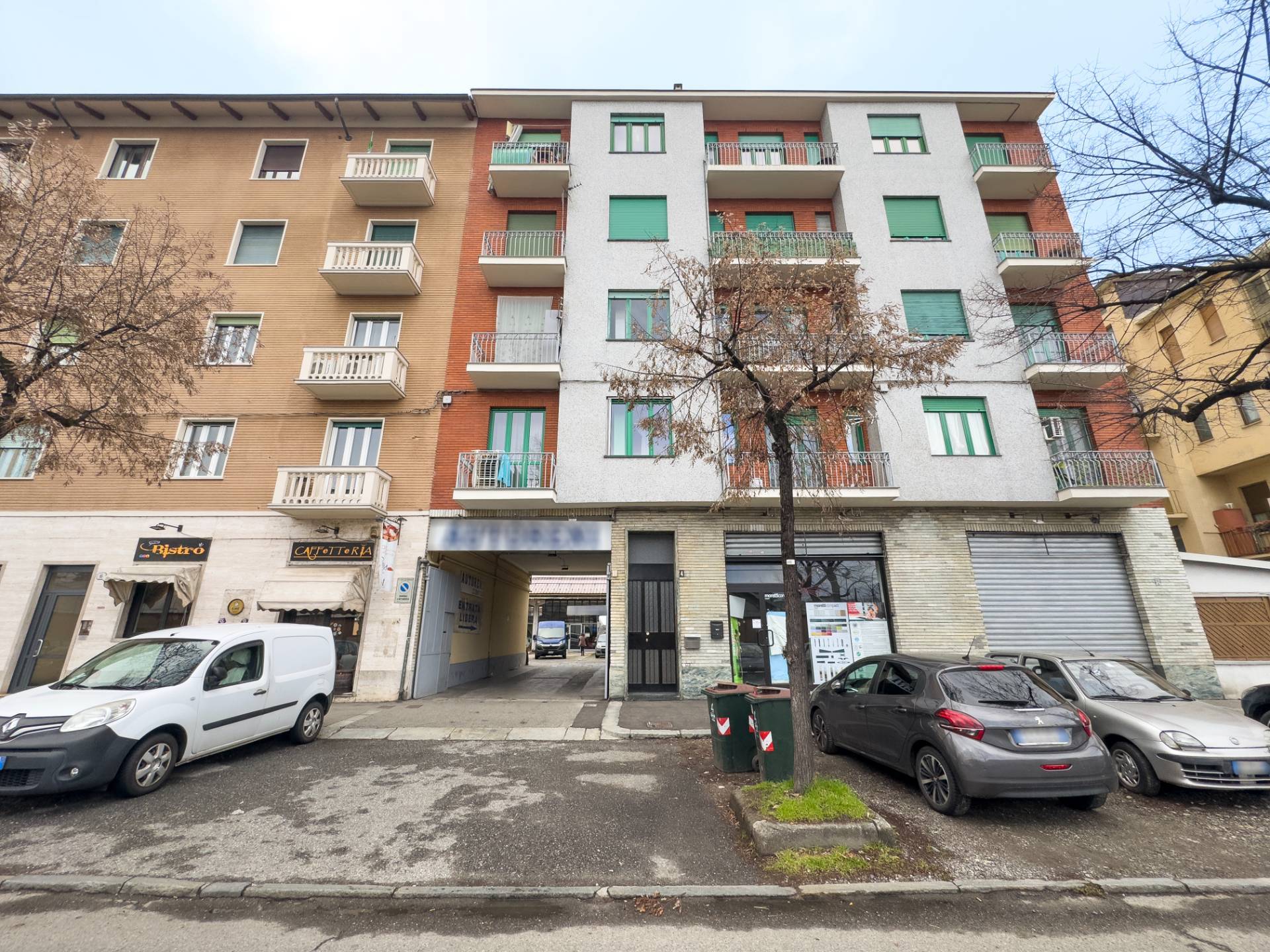 Negozio in vendita a Torino, Pozzo Strada