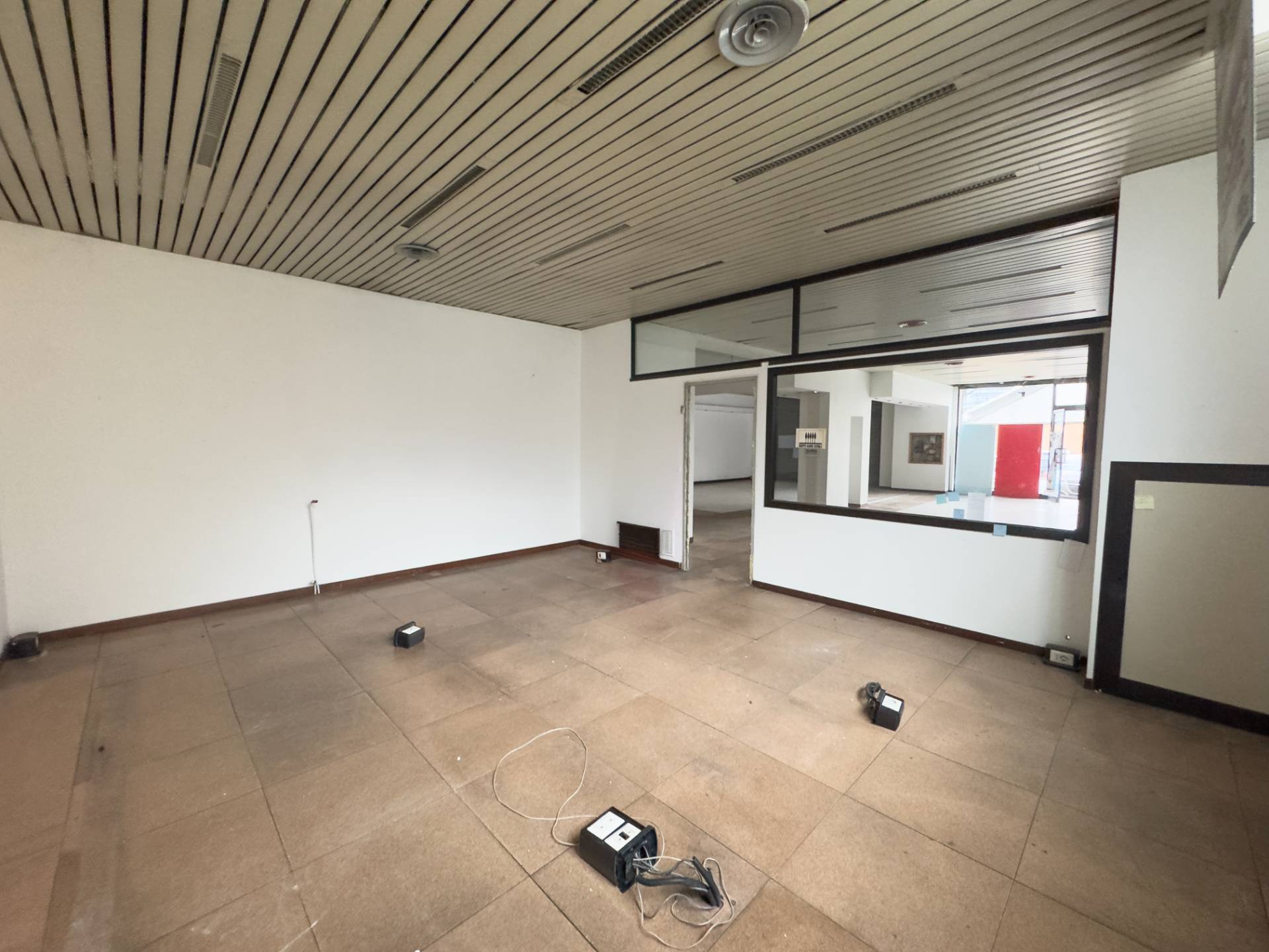 Negozio in vendita a Torino, Pozzo Strada