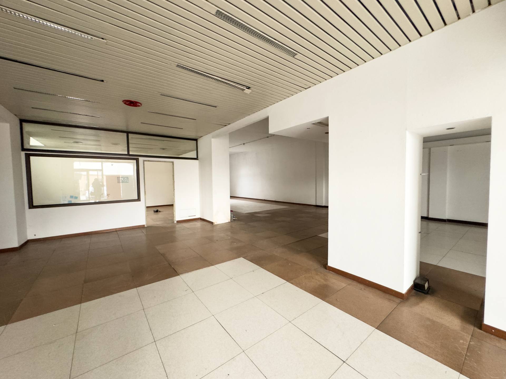 Negozio in vendita a Torino, Pozzo Strada