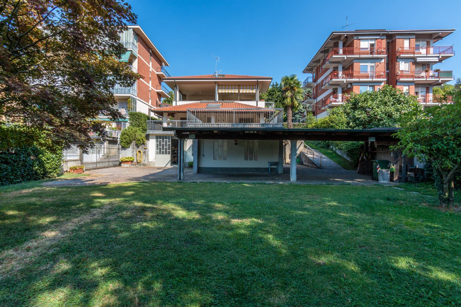 Villa in vendita a Moncalieri, Centrale