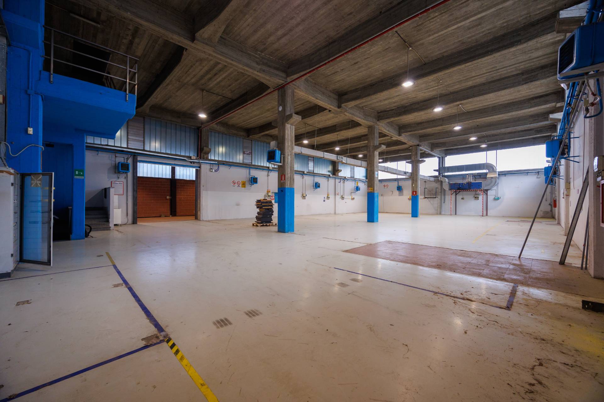 Capannone in vendita a Rivoli