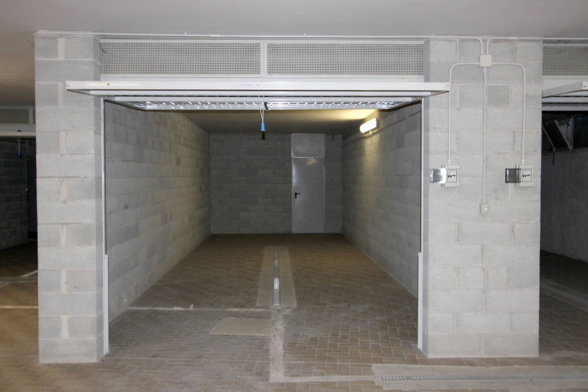 Box o garage in vendita a Chivasso