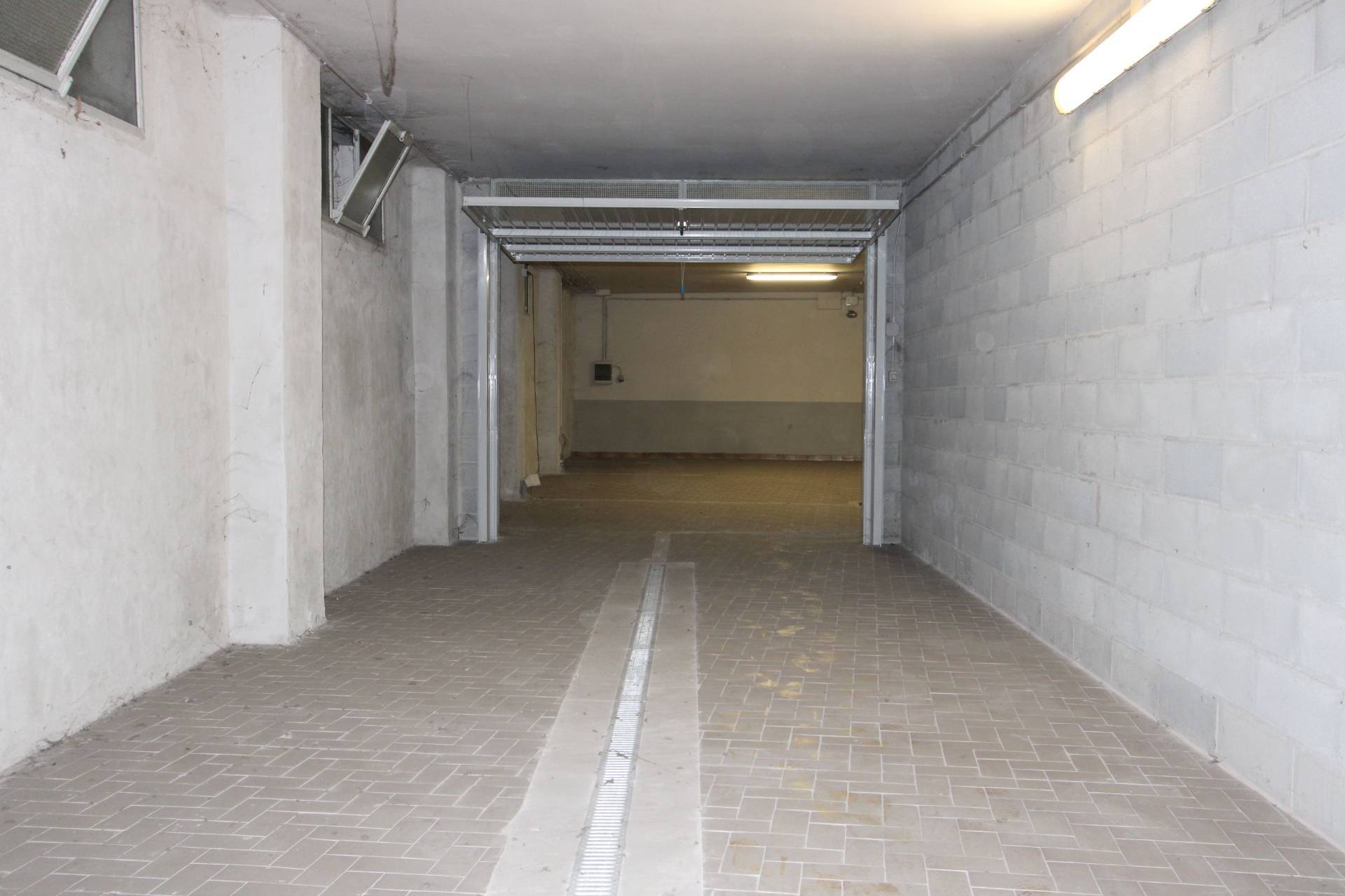 Box o garage in vendita a Chivasso